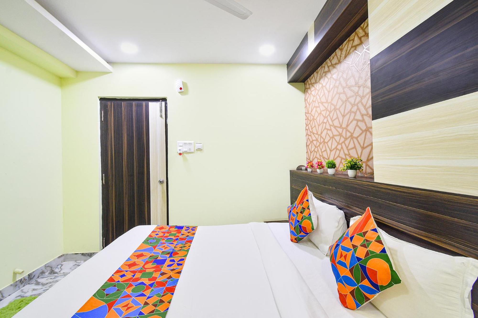 Fabhotel Galaxy Park - Nr Hyderabad International Airport, Shamshabad Exterior photo