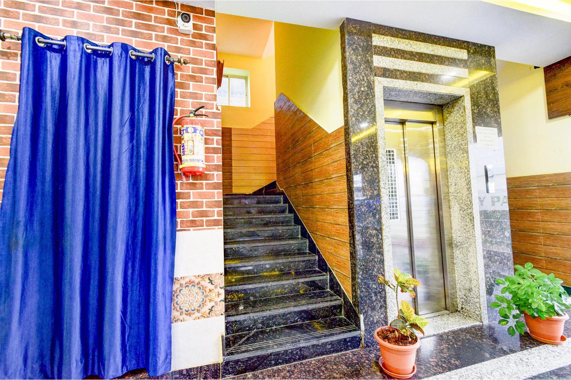 Fabhotel Galaxy Park - Nr Hyderabad International Airport, Shamshabad Exterior photo