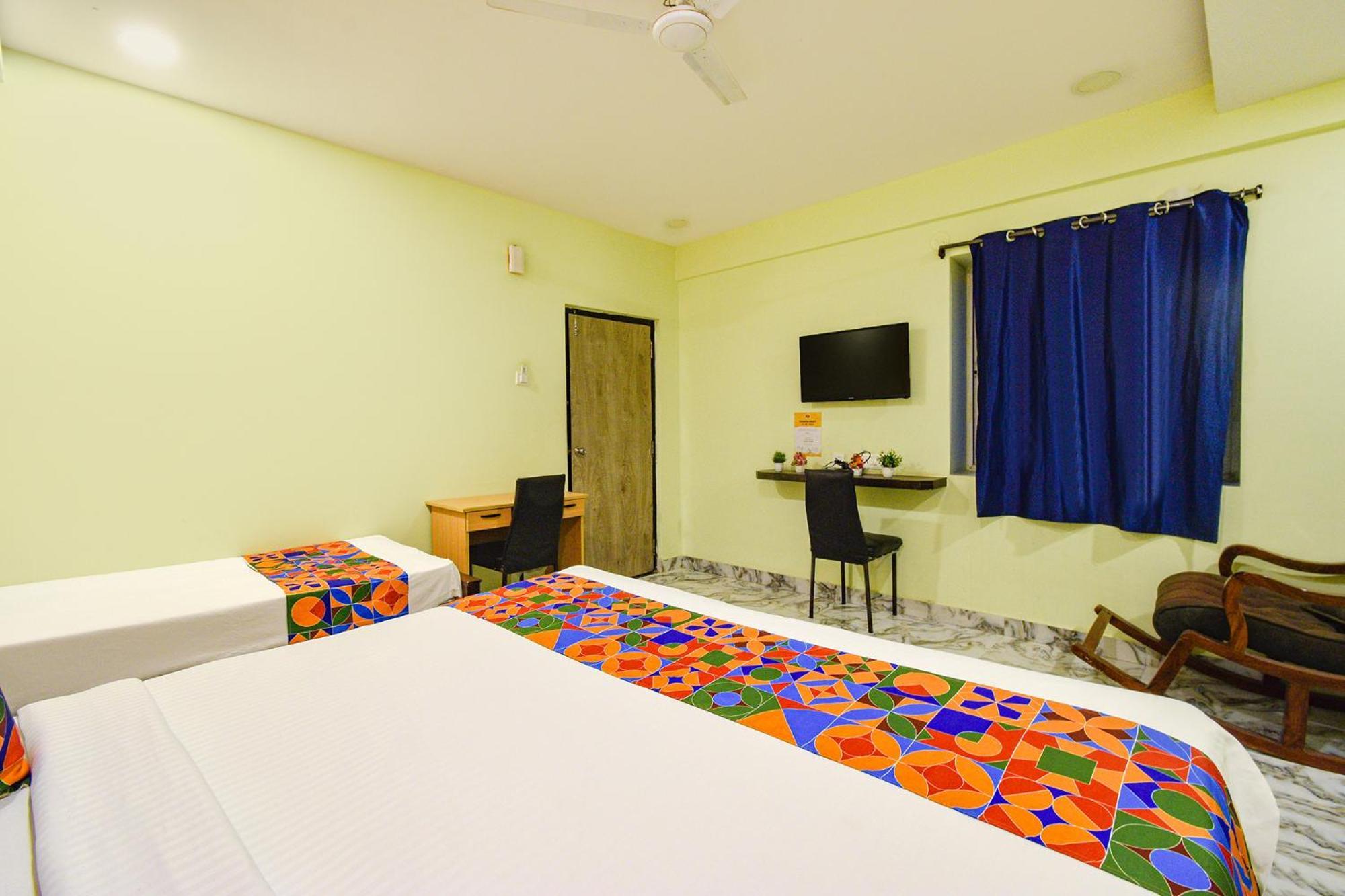 Fabhotel Galaxy Park - Nr Hyderabad International Airport, Shamshabad Exterior photo