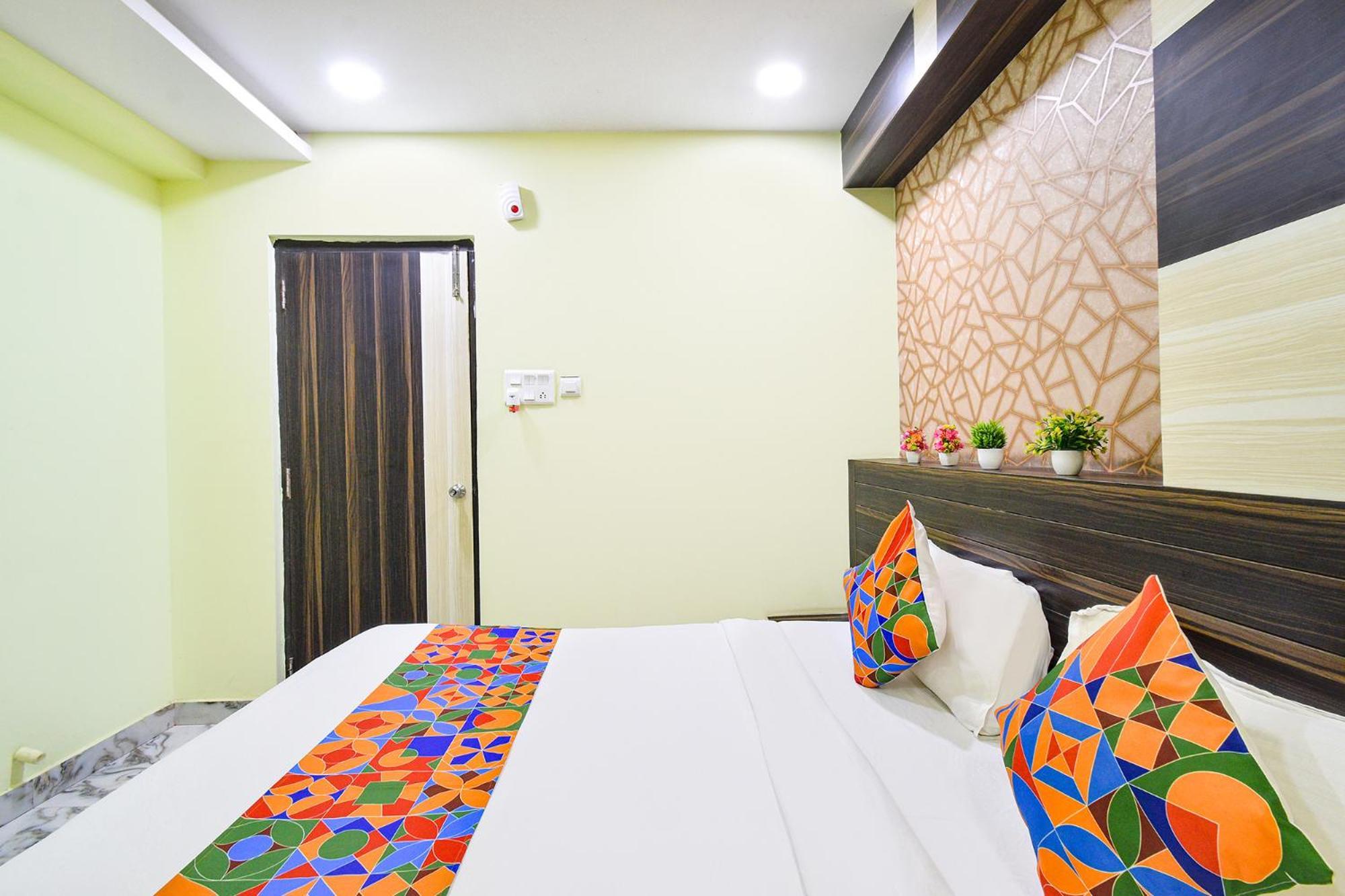 Fabhotel Galaxy Park - Nr Hyderabad International Airport, Shamshabad Exterior photo