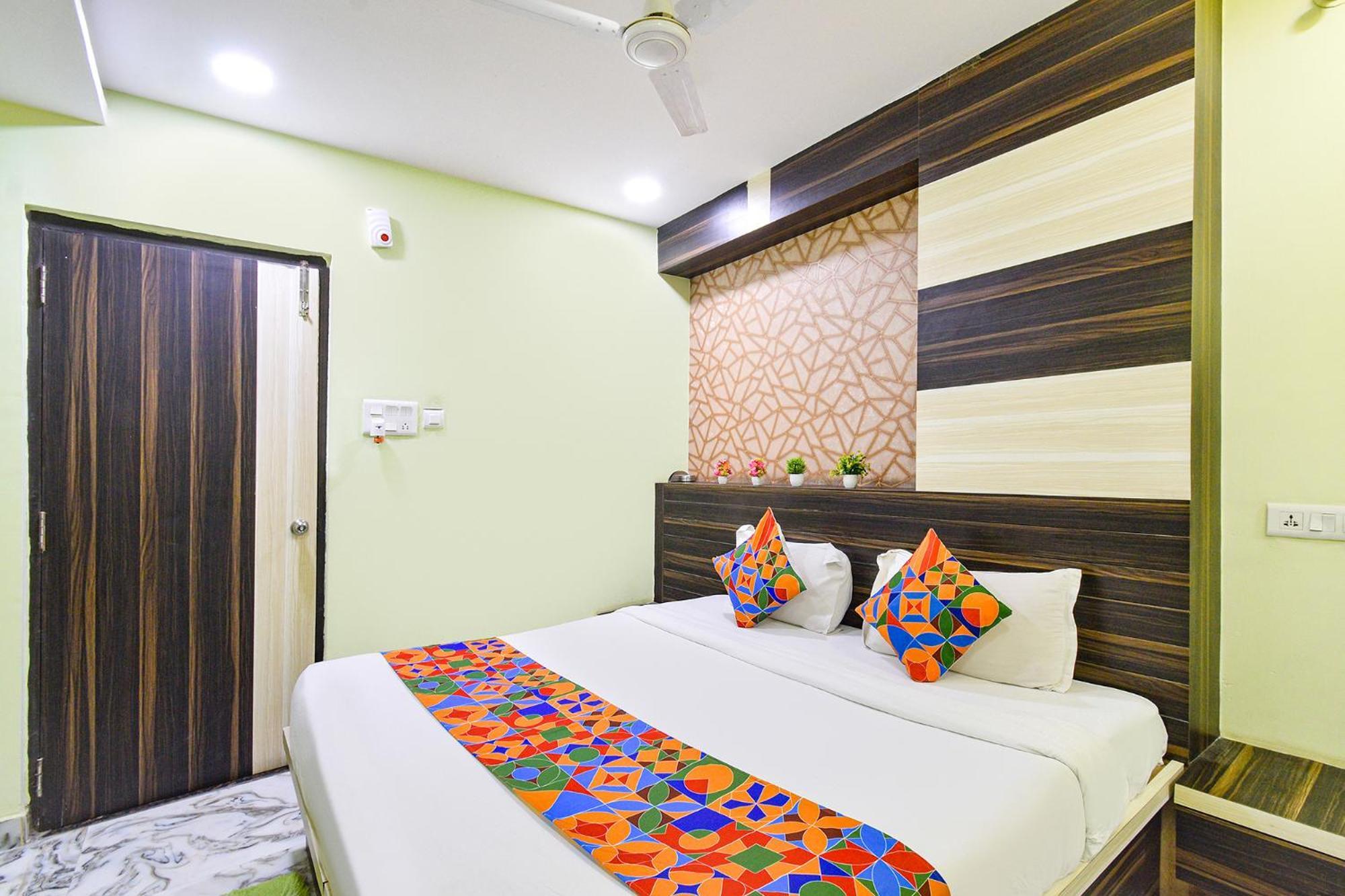 Fabhotel Galaxy Park - Nr Hyderabad International Airport, Shamshabad Exterior photo