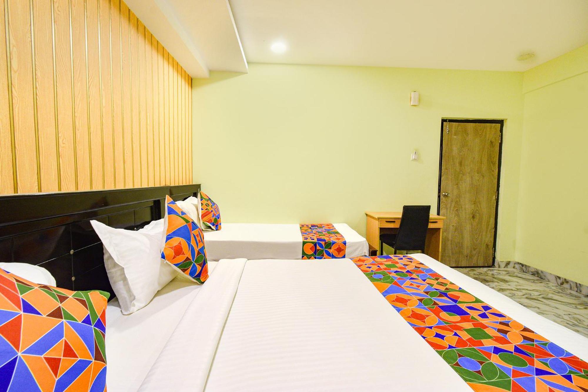 Fabhotel Galaxy Park - Nr Hyderabad International Airport, Shamshabad Exterior photo